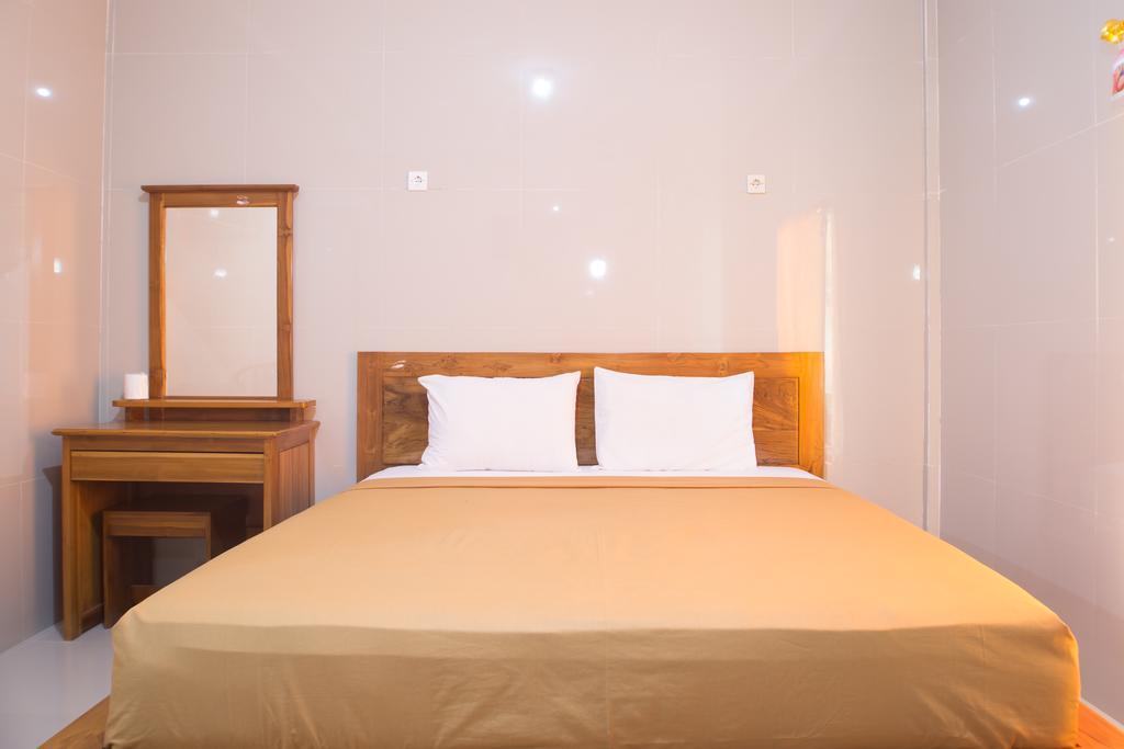 Tanjung Alam Hotel Ловина Экстерьер фото